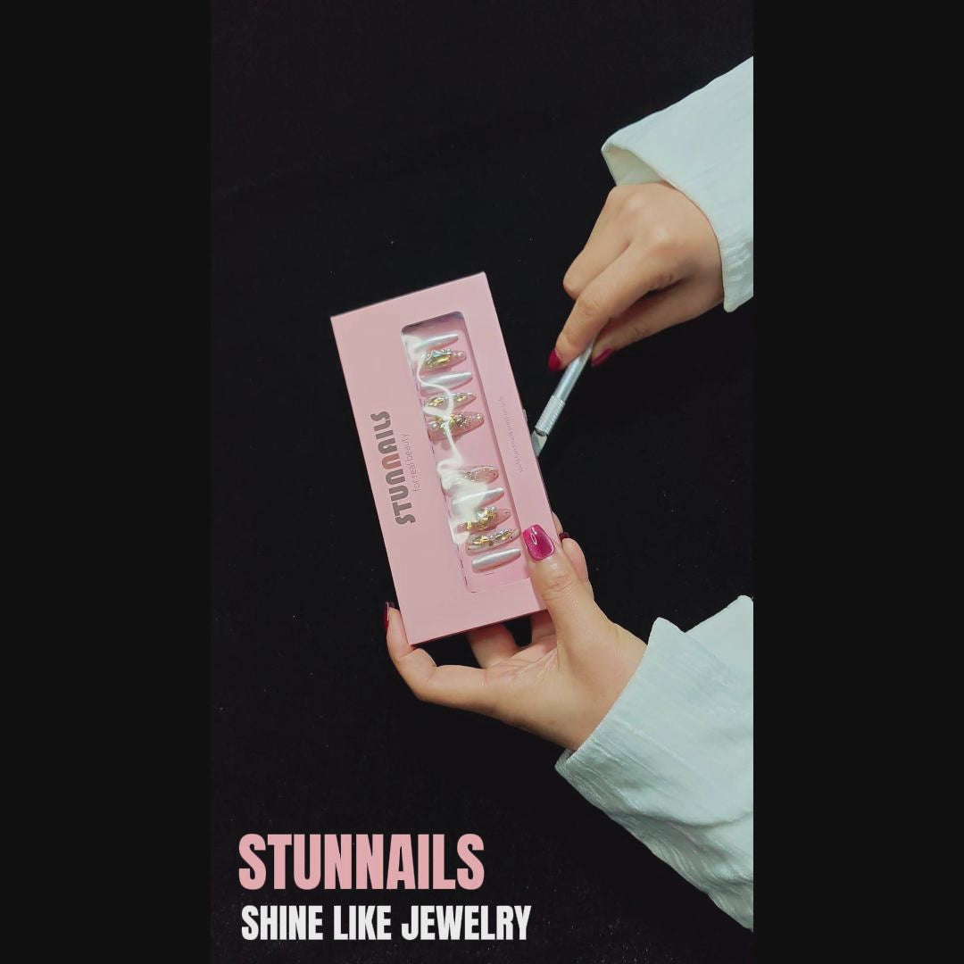 stunnails acrylic press on nails Almond Shine like jewelry