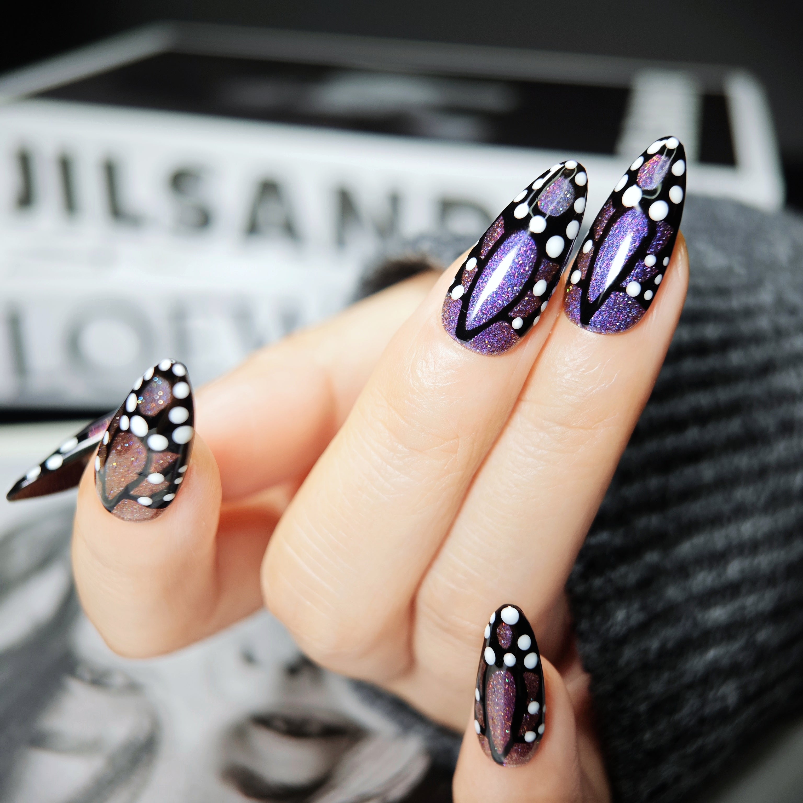 stunnails acrylic press on nails Almond Butterfly dream