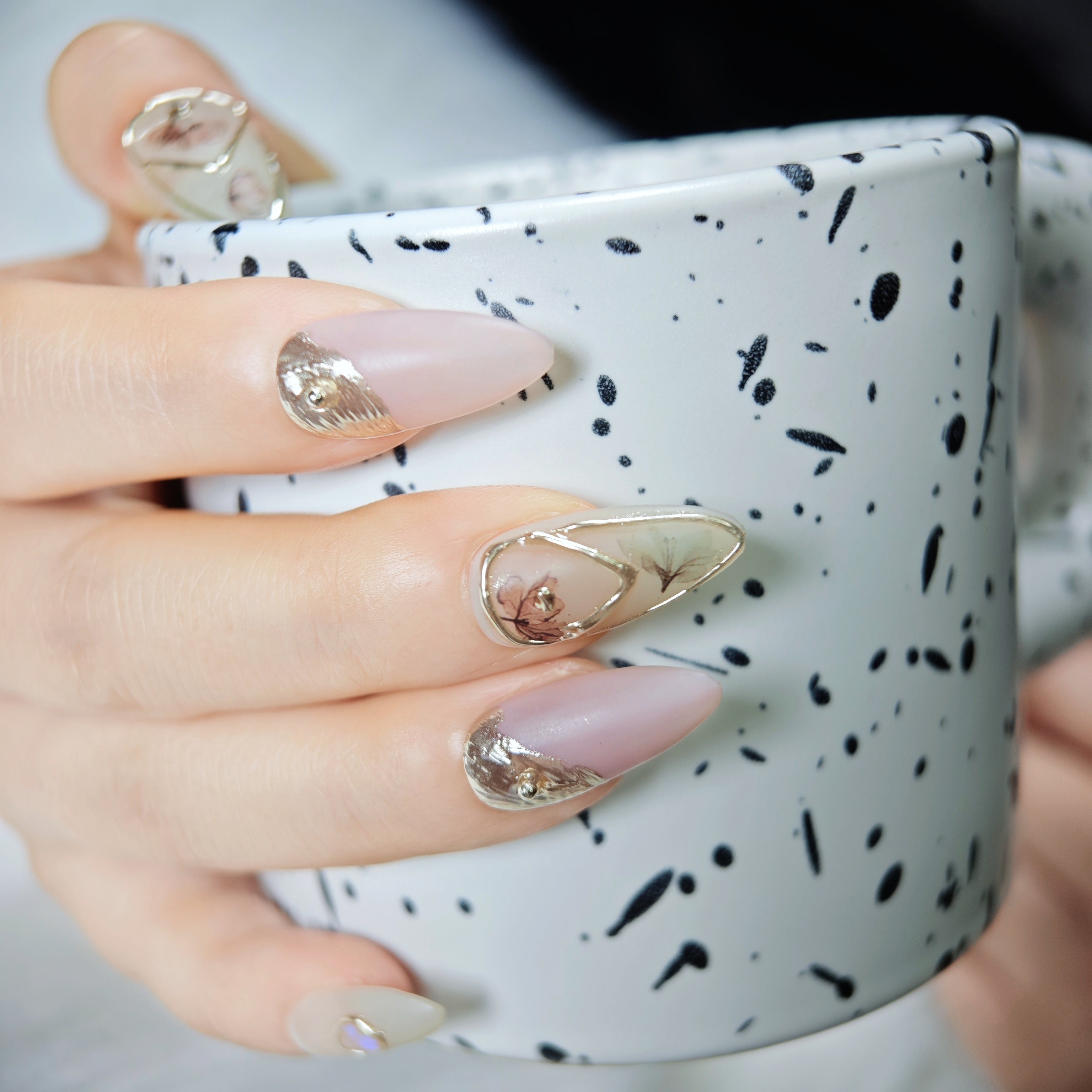 stunnails  acrylic press on nails Almond 1920s
