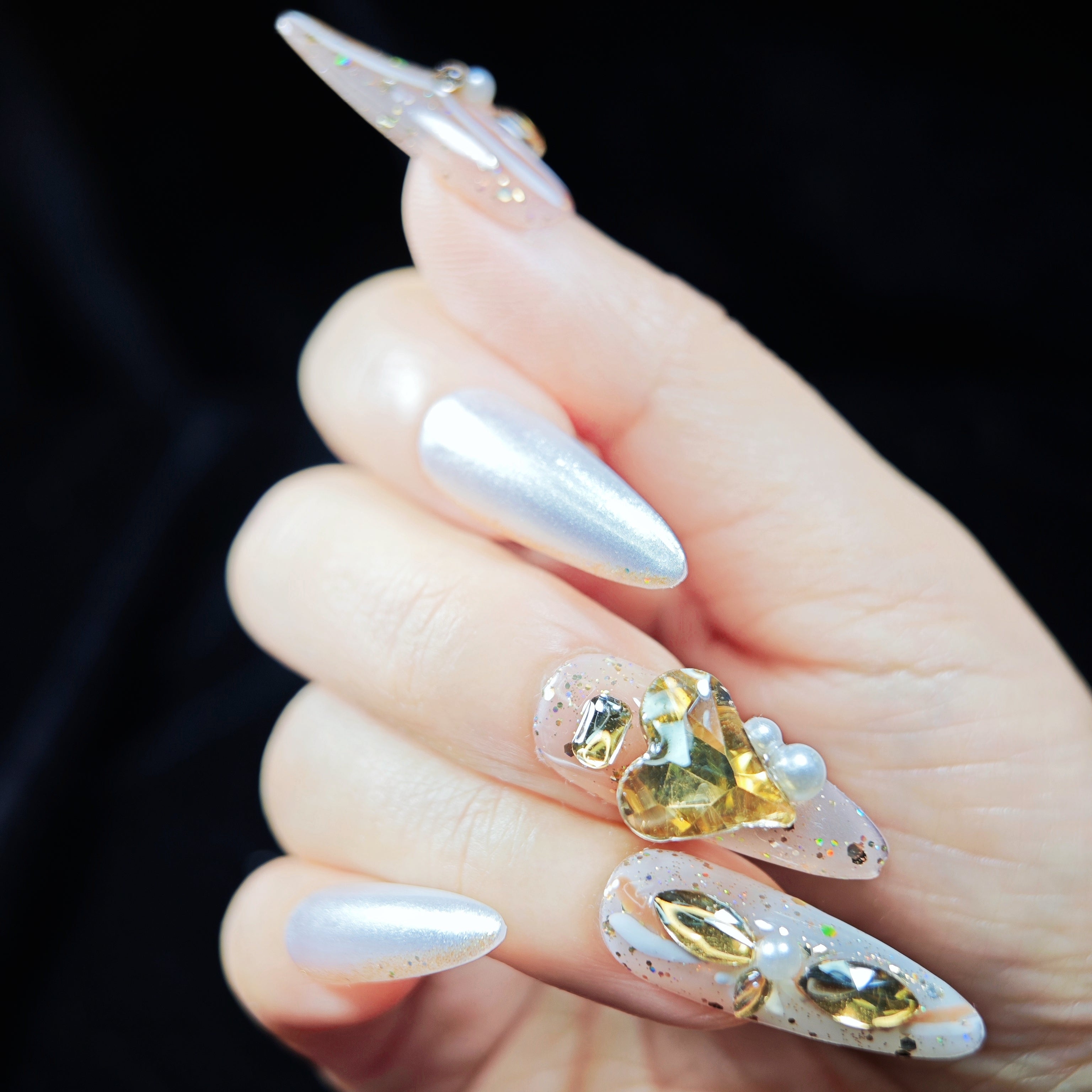 stunnails  acrylic press on nails Almond Shine like jewelry
