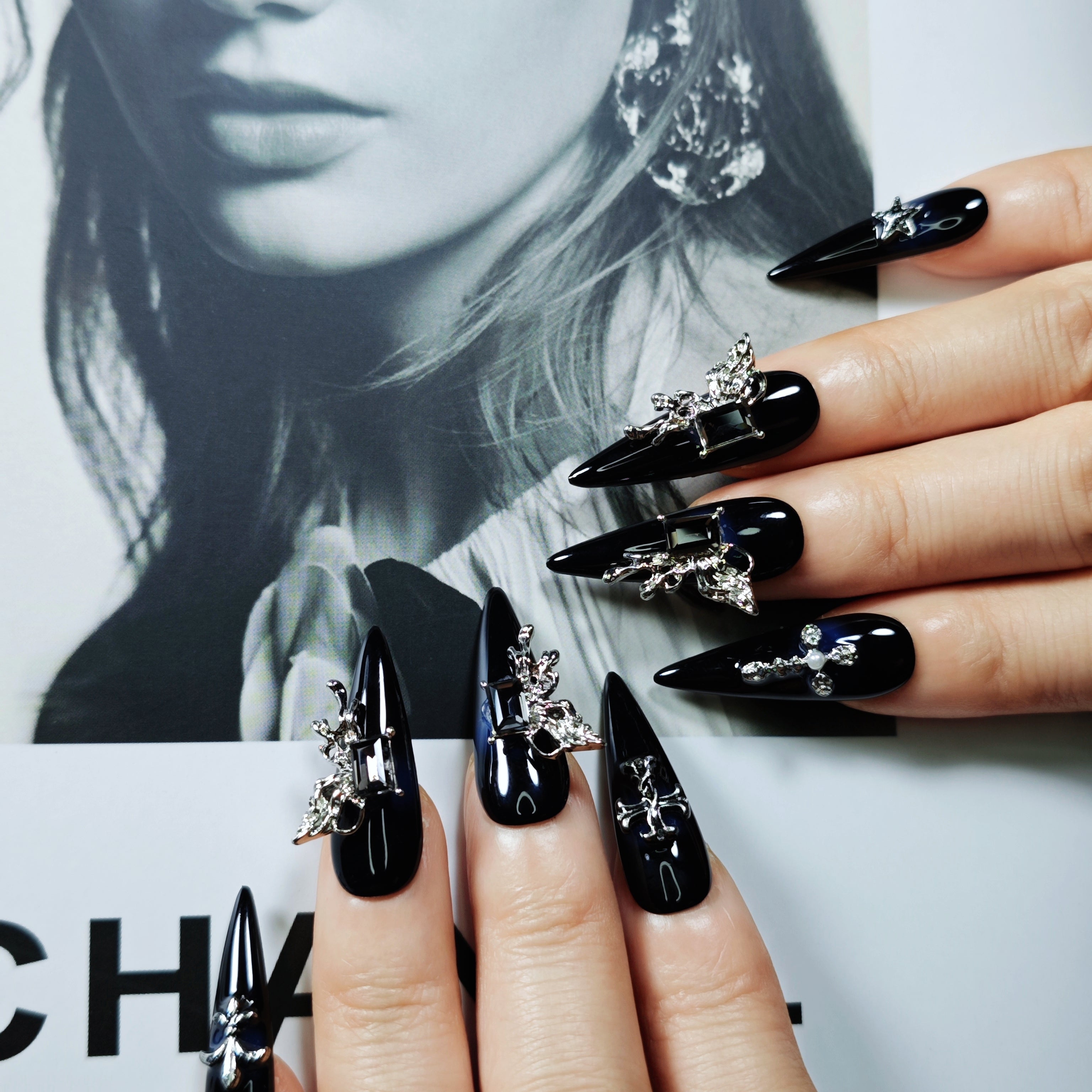 stunnails  acrylic press on nails Stiletto Dark warrior

